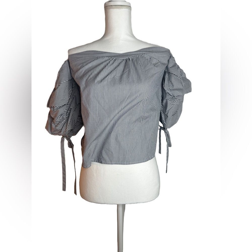 Active USA Open Shoulder Navy/White Striped Blouse with Bubble Sleeves Size S